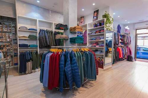 Robles Confección tienda en Gijón en el barrio de Pumarín