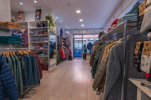 Robles Confección tienda en Gijón en el barrio de Pumarín