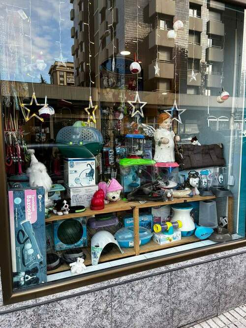 Tropic Park tienda de animales en Gijón en el barrio de Pumarín