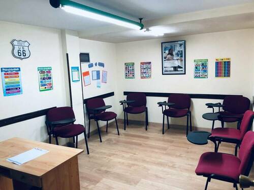 Academia de Inglés TEC The English College en Pumarín Gijón