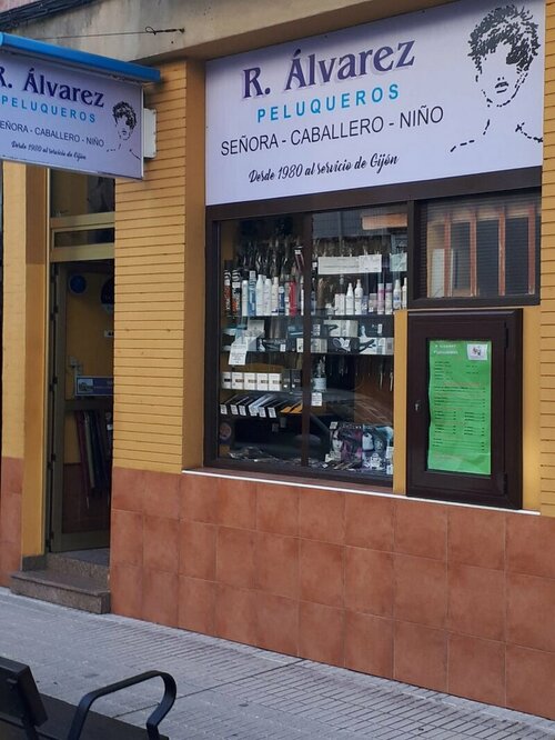 R. Alvarez Peluqueros en Pumarín Gijón