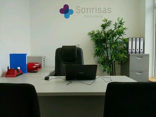 Clínica Mas Sonrisas en Pumarín Gijón