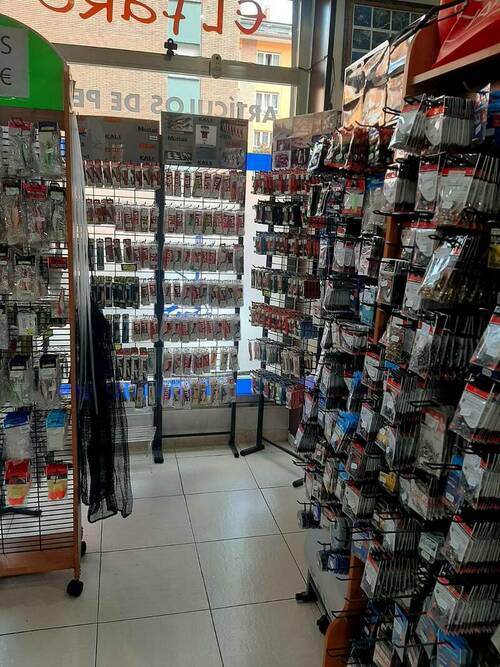 Artículos de pesca El Faro en Pumarín Gijón