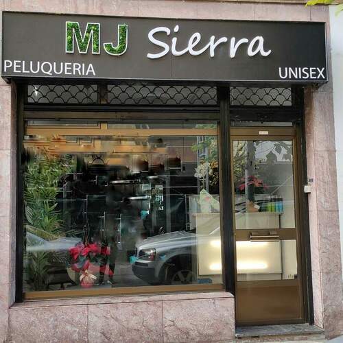 MJSierra Peluquería en Pumarín en Gijón