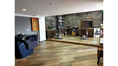 Noès Barber Shop en Pumarín en Gijón